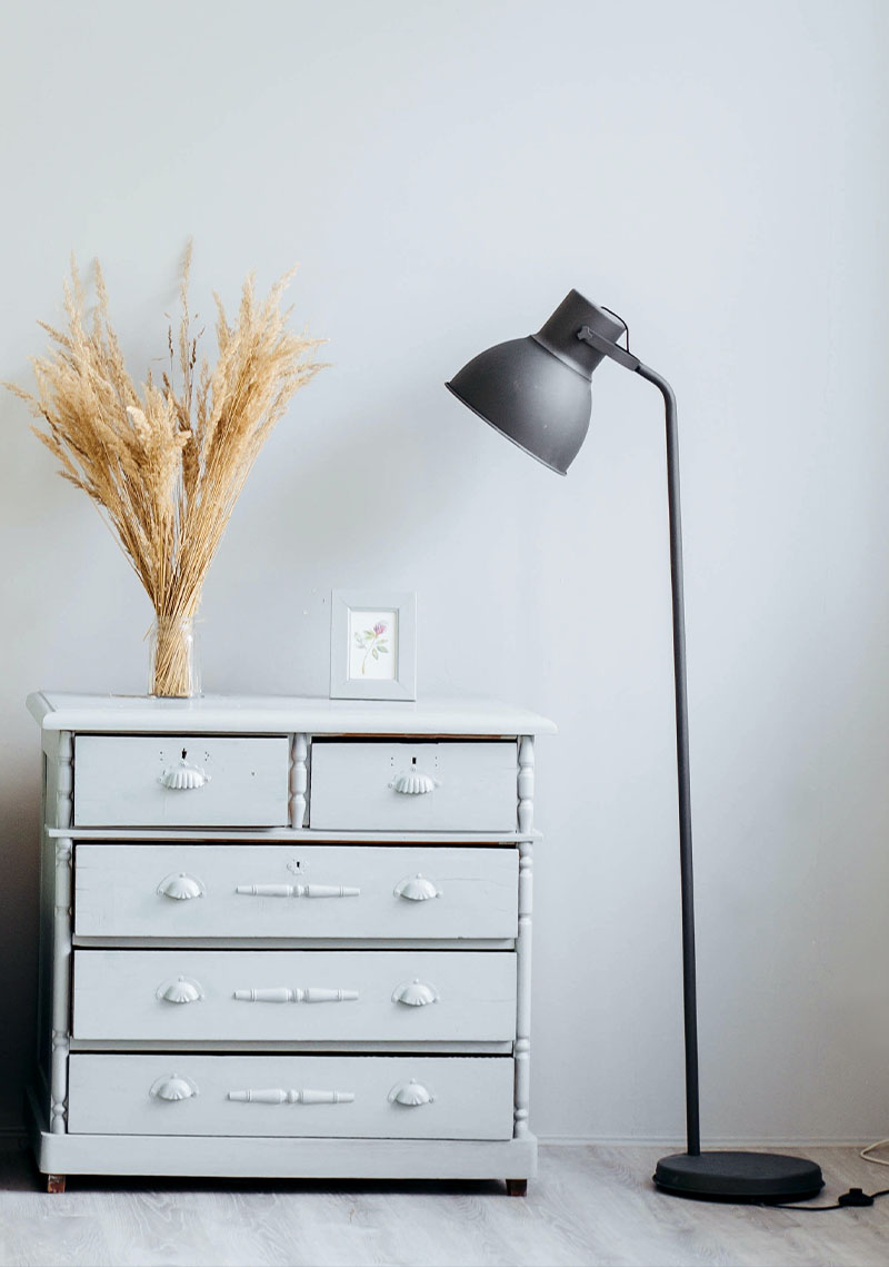 TVG - Lampe sur pied gris mat